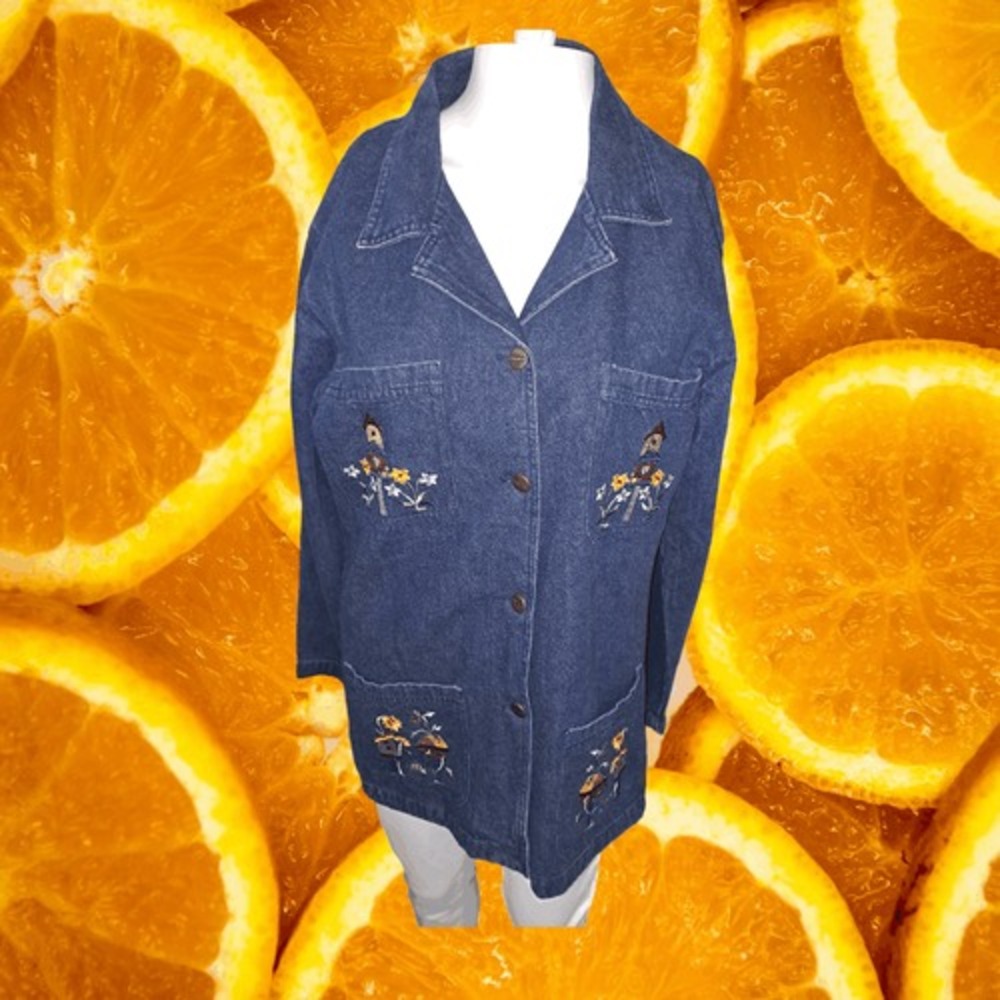 Way to Go Floral Embroidered with Birdhouse Button Up Shirt Size M